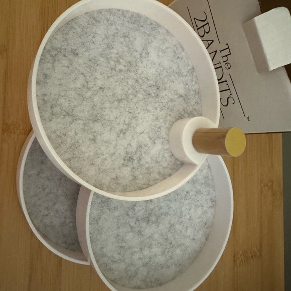 *NEW* 2 bandits tiered catchall tray - Picture 3 of 6